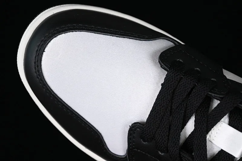 All categories Air Jordan Jordan series basketball shoes Air Jordan 1 Low Z version Air Jordan 1 Low "Vintage Panda" AJ1 Joe 1 silk black and white panda low-top basketball shoes FB9893-101